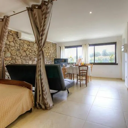 Appartamento Accueillant à 30 M² Avec Terrasse Et Jardin Moltifao